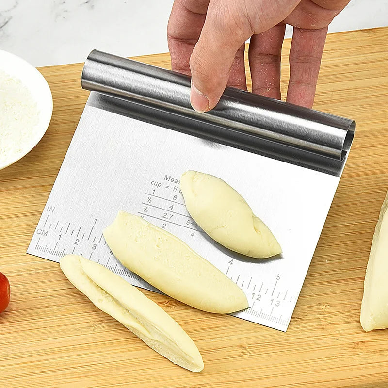Stainless Steel Cake Scraper & Edge Smoother – 6″ & 8″ Buttercream Spatulas Deckle Tools