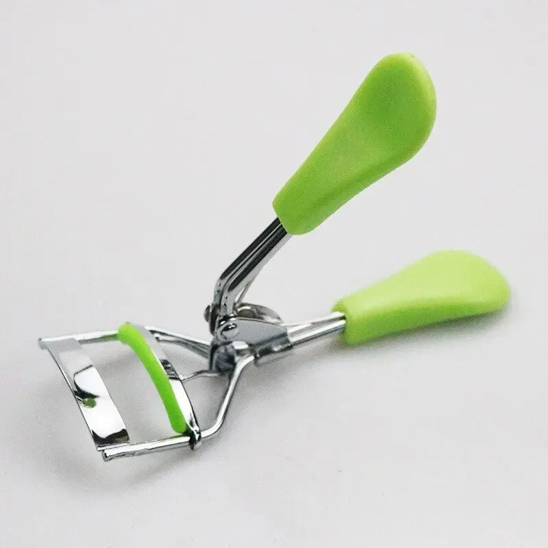 Compact Eyelash Curler – Simple Lash Lifting Tool for On-the-Go Glam