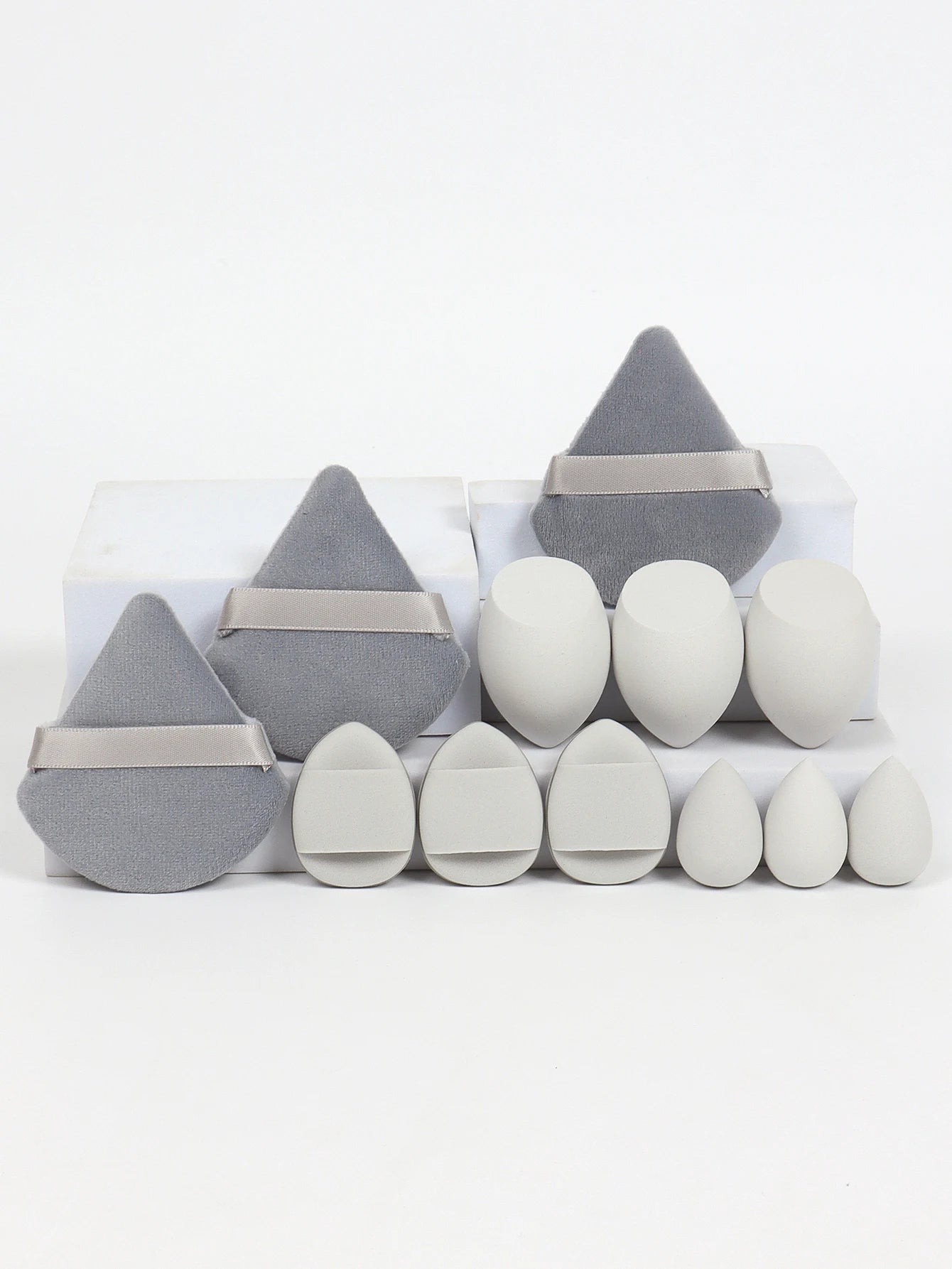 Velvé Beauty 12-Piece Makeup Sponge Set – Ultra-Soft Blenders, Powder Puffs & Cushion Applicators